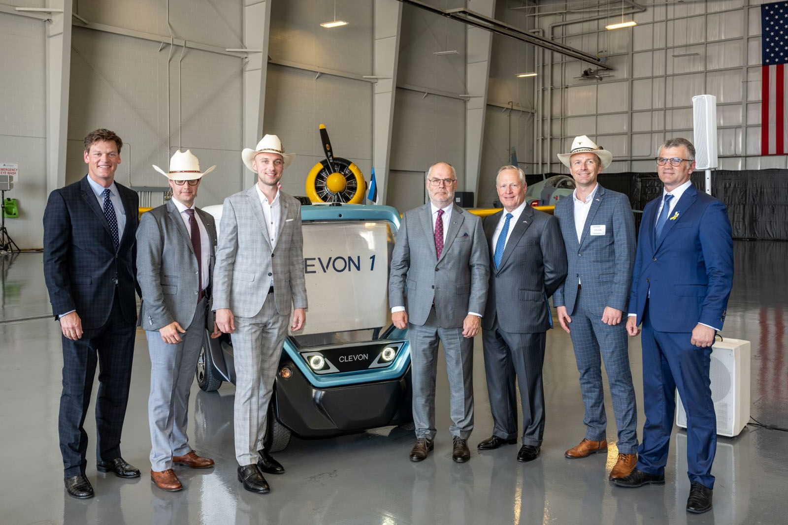 Autonomous Delivery Vehicle Innovator Clevon Expands Global Operations to North America thumbnail