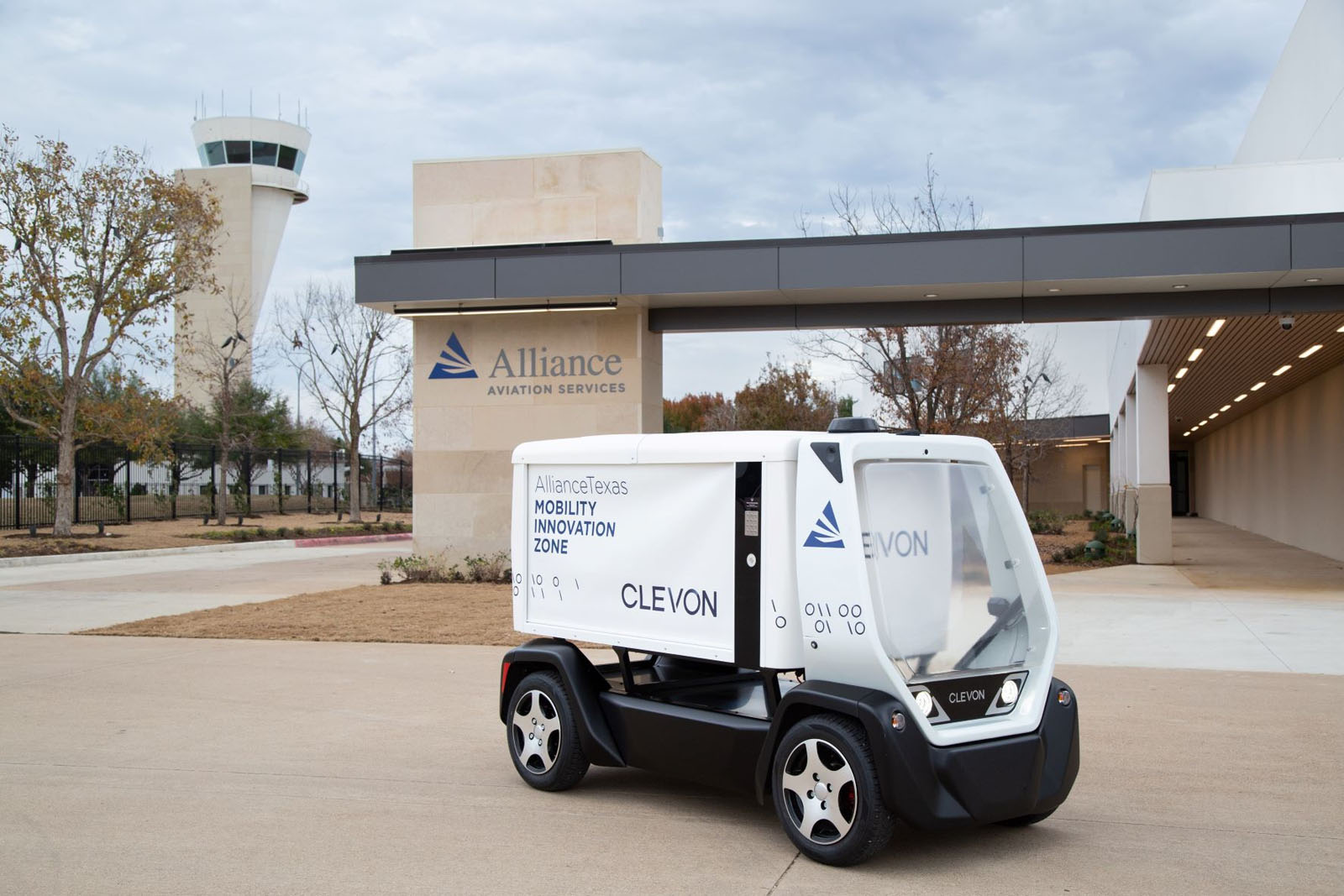 Clevon Completes First North American Autonomous Delivery in Fort Worth thumbnail