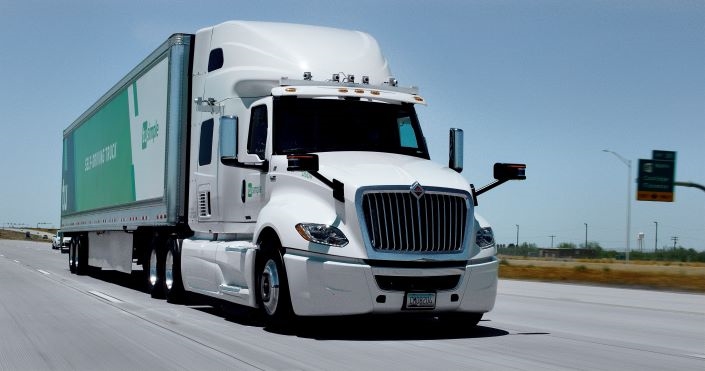 Autonomous trucking company opens new DFW hub for more states, set to have 50 workers thumbnail