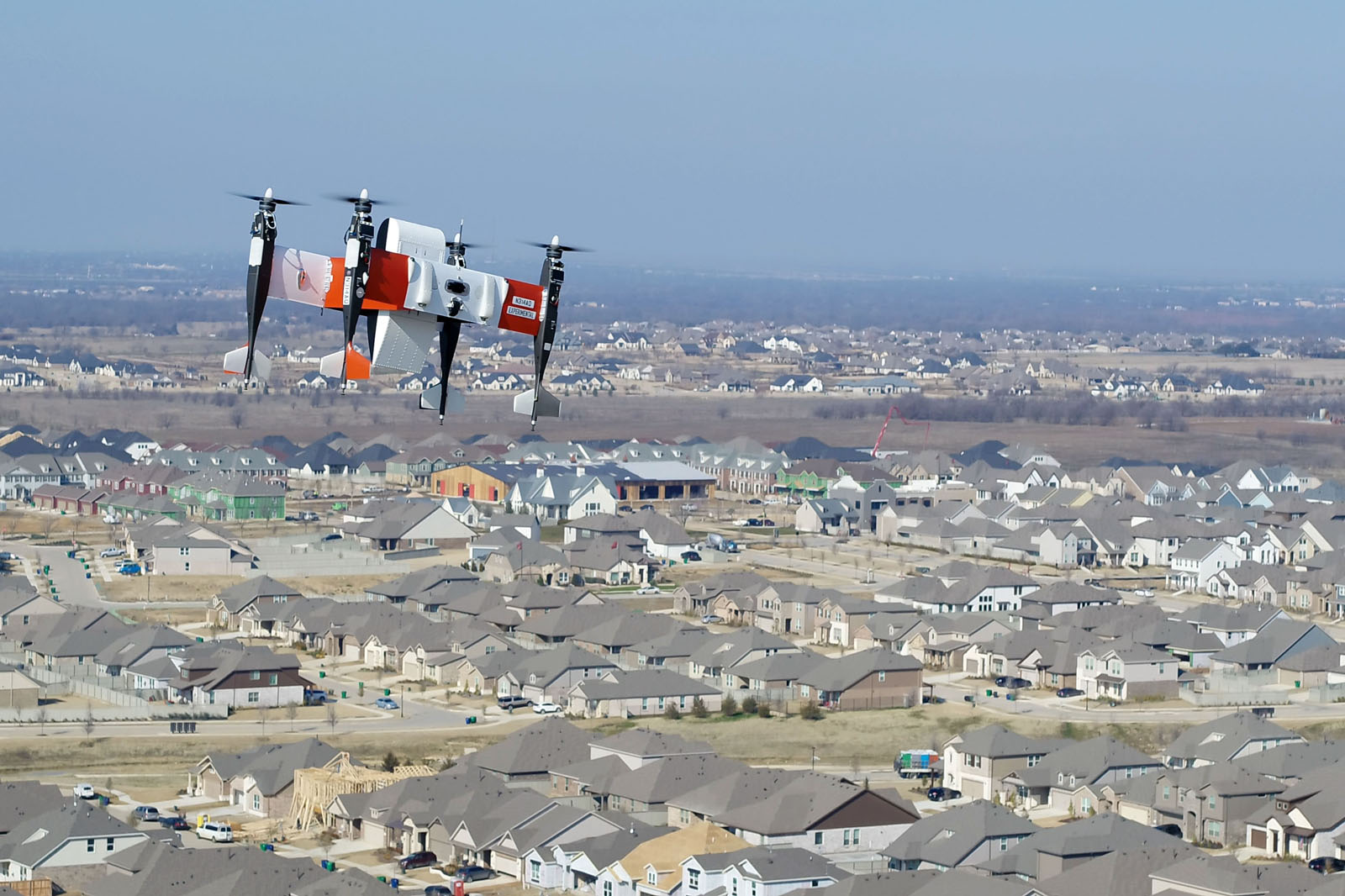 Hillwood and Bell Demonstrate Point-to-Point Autonomous Package Delivery at Mobility Innovation Zone thumbnail